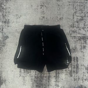 Men’s Nike running shorts S